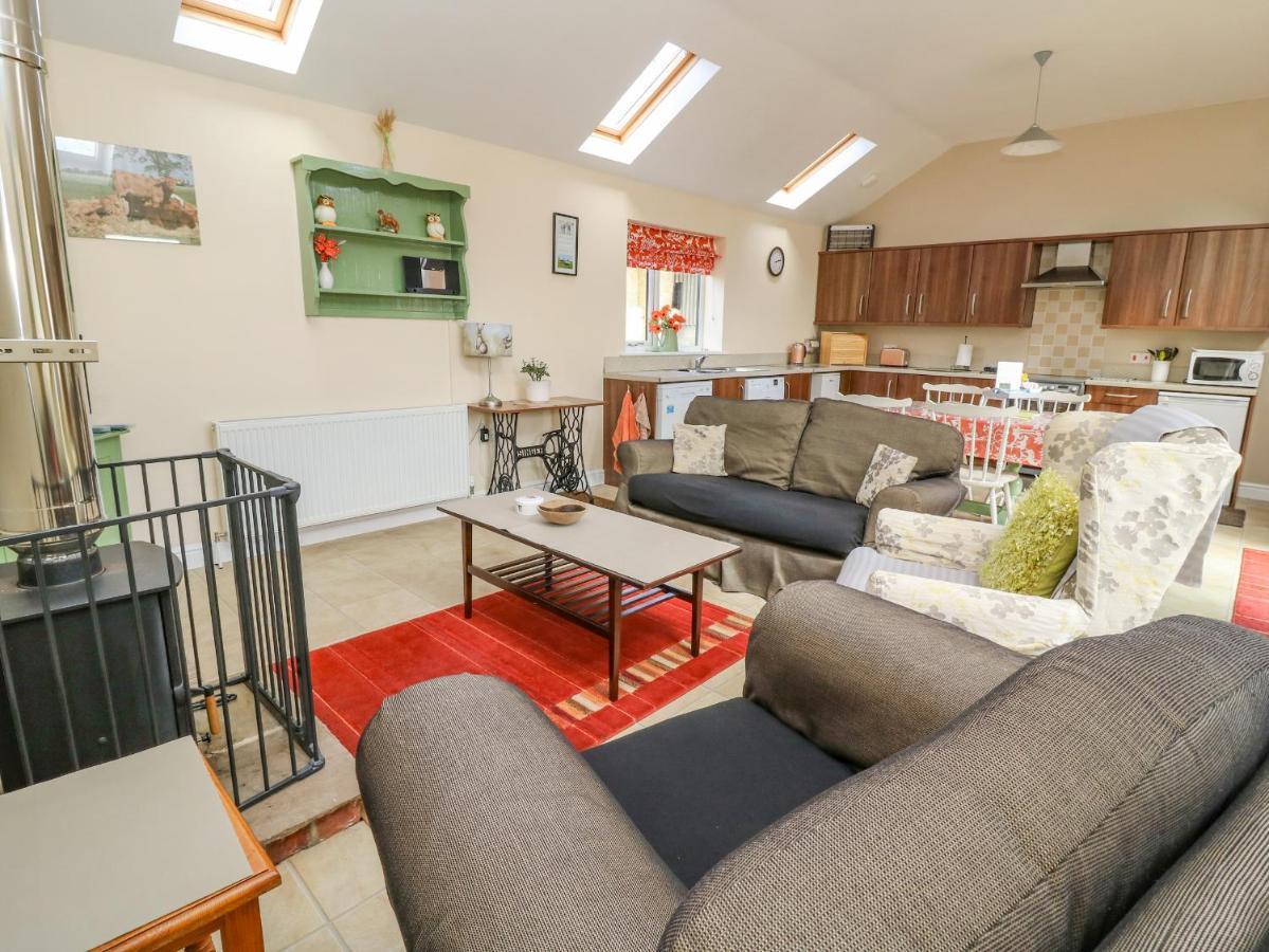 1 Pines Farm Cottages Ulleskelf ภายนอก รูปภาพ